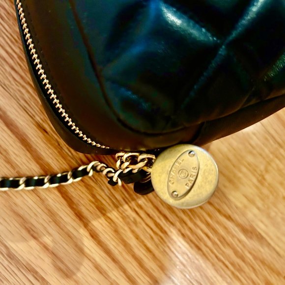 CHANEL Small Diamond CC Camera Bag - Picture 6 of 10